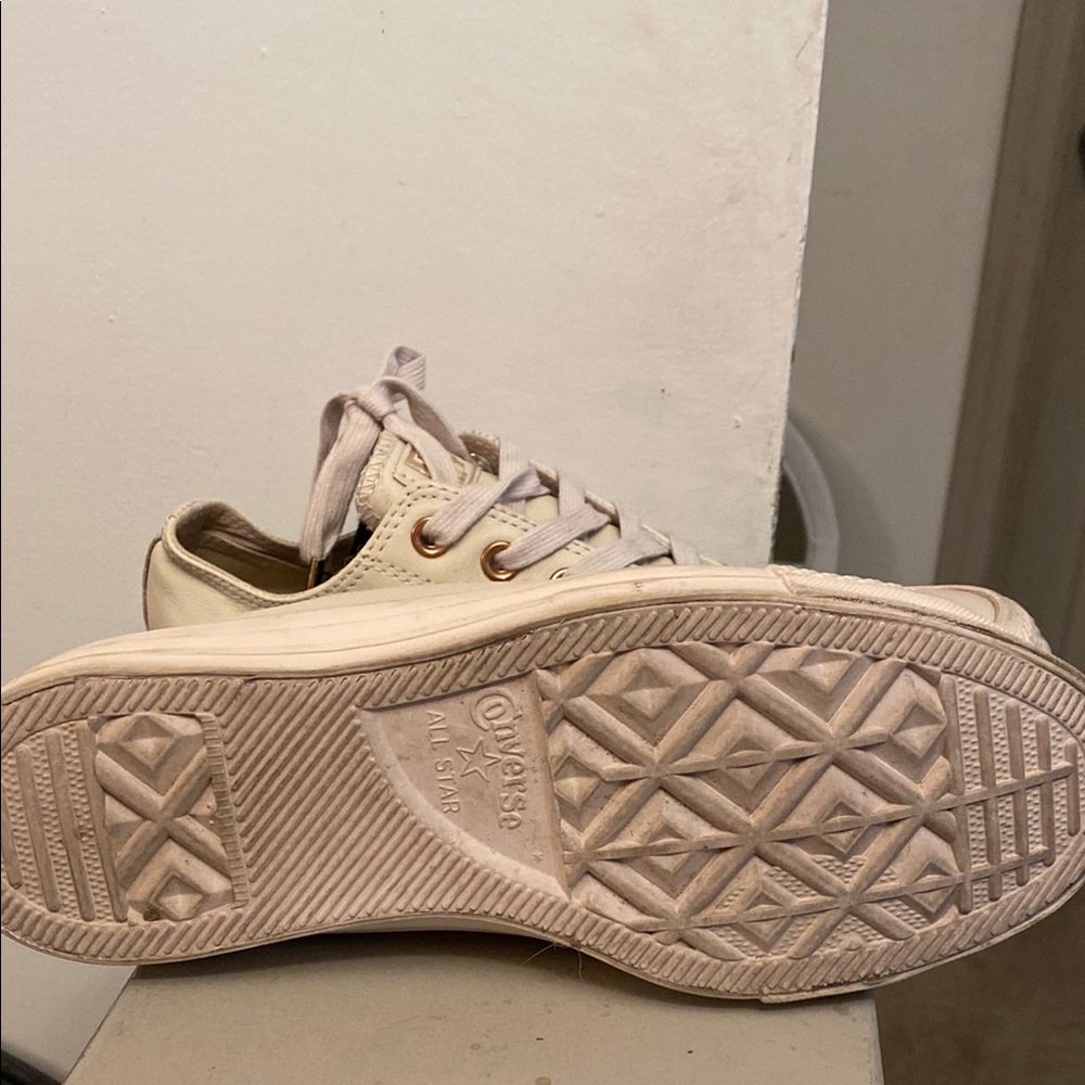 Converse - Picture 3 of 3